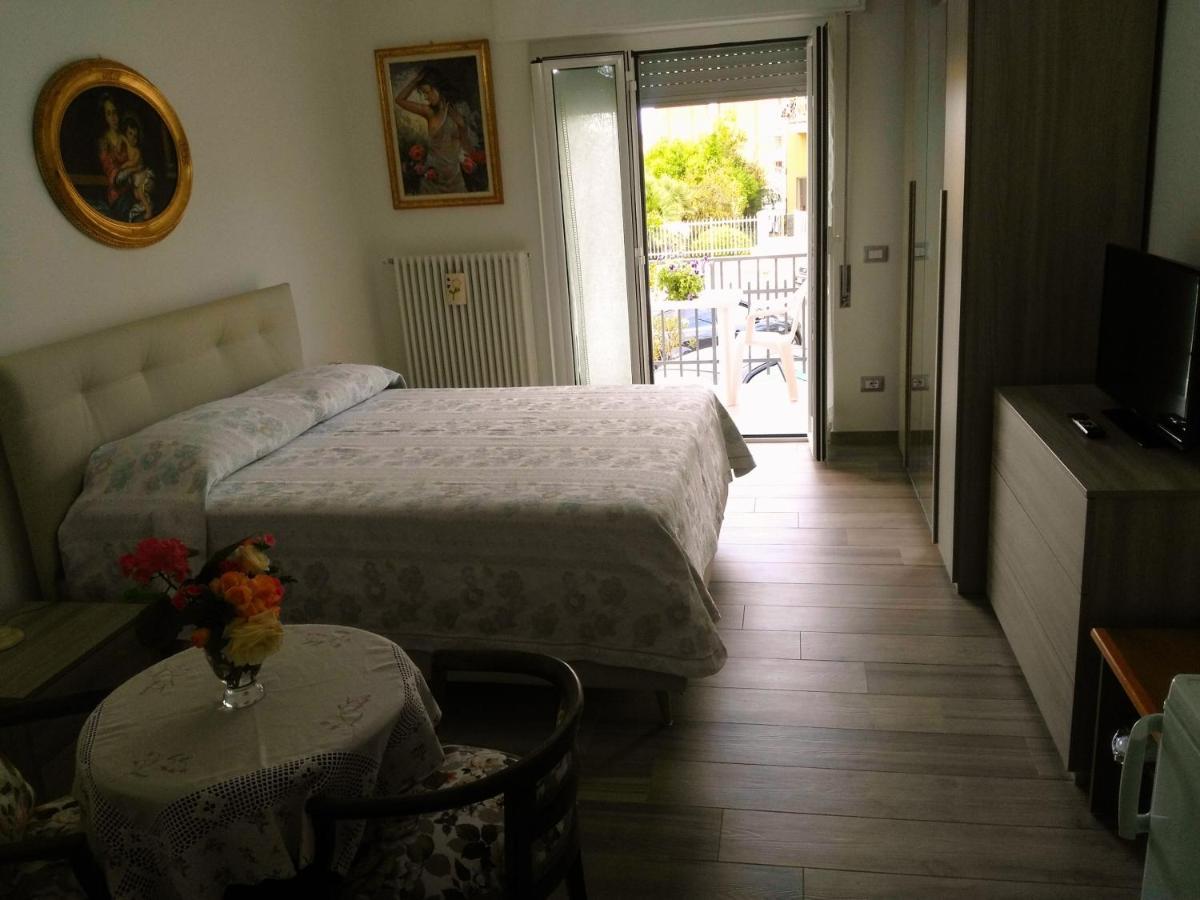 B&B Sweet Dreams Diano Marina Exterior foto
