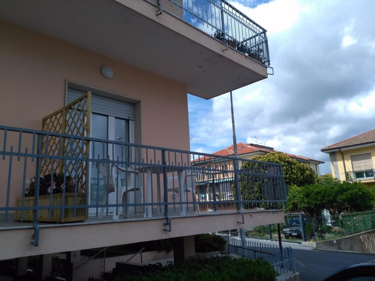 B&B Sweet Dreams Diano Marina Exterior foto